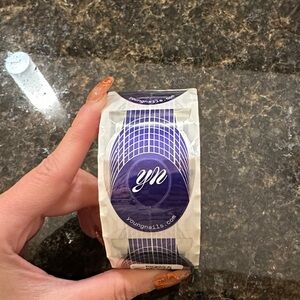 Young Nails Artistic Nail Forms 500 Count New